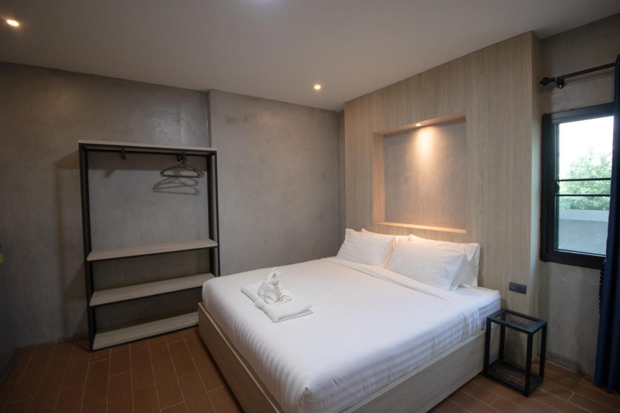 Rabbit Hotel Phimai Esterno foto