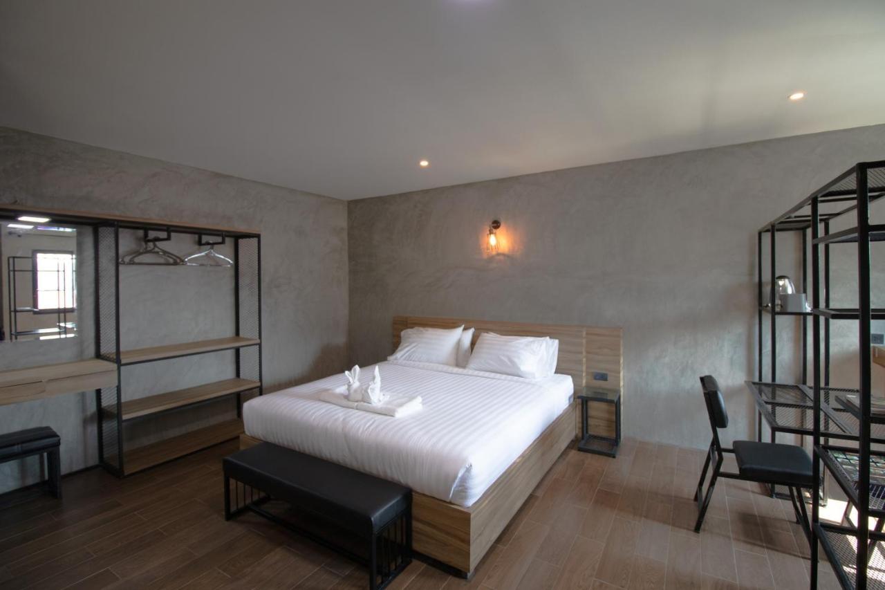 Rabbit Hotel Phimai Esterno foto
