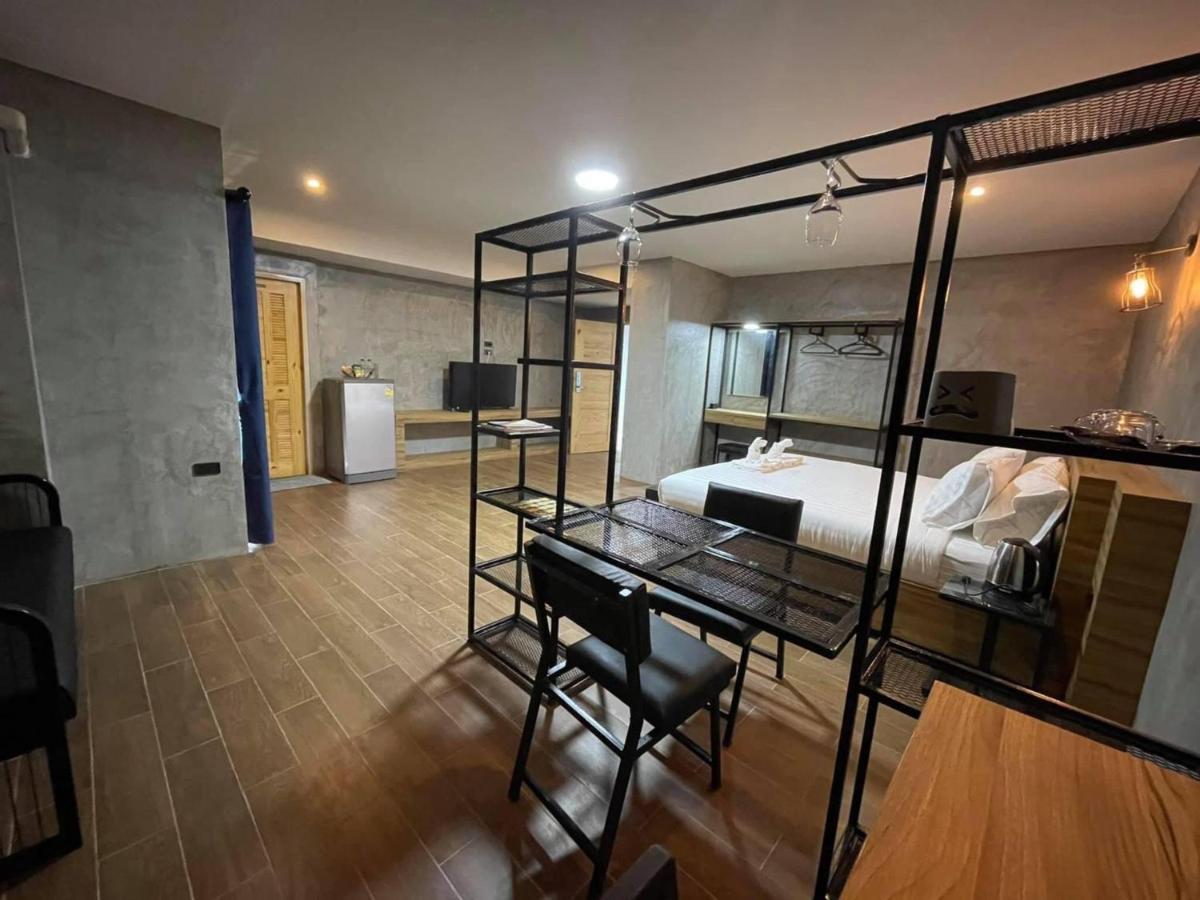 Rabbit Hotel Phimai Esterno foto